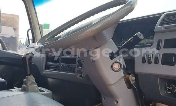 Acheter Occasion Utilitaire Mitsubishi L400 Blanc à Windhoek, Namibie Acheter Occasion Utilitaire Mitsubishi L400 Blanc à Windhoek, Namibie