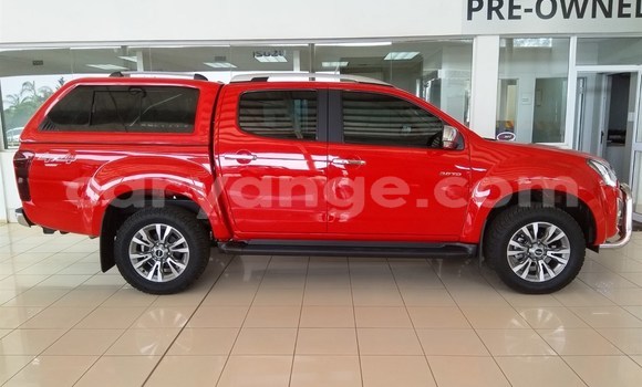 Buy Used Isuzu D–MAX Red Car in Swakopmund in Namibia Buy Used Isuzu D–MAX Red Car in Swakopmund in Namibia
