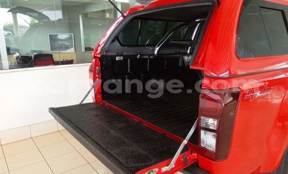 Buy Used Isuzu D–MAX Red Car in Swakopmund in Namibia Buy Used Isuzu D–MAX Red Car in Swakopmund in Namibia