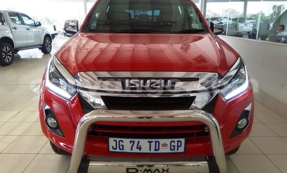 Buy Used Isuzu D–MAX Red Car in Swakopmund in Namibia Buy Used Isuzu D–MAX Red Car in Swakopmund in Namibia