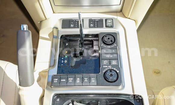 Acheter Import Voiture Toyota Land Cruiser Noir à Import - Dubai, Namibie Acheter Import Voiture Toyota Land Cruiser Noir à Import - Dubai, Namibie