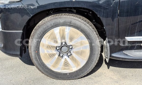 Acheter Import Voiture Toyota Land Cruiser Noir à Import - Dubai, Namibie Acheter Import Voiture Toyota Land Cruiser Noir à Import - Dubai, Namibie