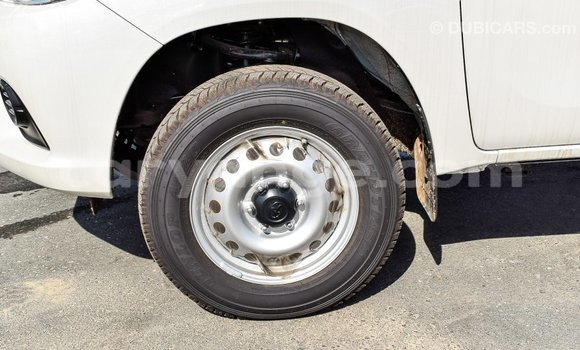 Acheter Import Voiture Toyota Hilux Blanc à Import - Dubai, Namibie Acheter Import Voiture Toyota Hilux Blanc à Import - Dubai, Namibie