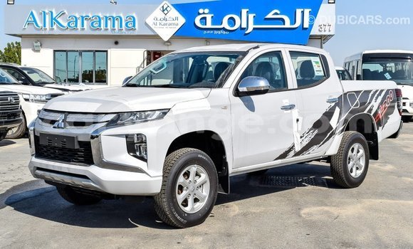 Acheter Import Voiture Mitsubishi L200 Blanc à Import - Dubai, Namibie Acheter Import Voiture Mitsubishi L200 Blanc à Import - Dubai, Namibie