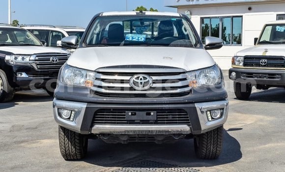 Acheter Import Voiture Toyota Hilux Autre à Import - Dubai, Namibie Acheter Import Voiture Toyota Hilux Autre à Import - Dubai, Namibie