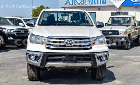 Acheter Import Voiture Toyota Hilux Blanc à Import - Dubai, Namibie Acheter Import Voiture Toyota Hilux Blanc à Import - Dubai, Namibie