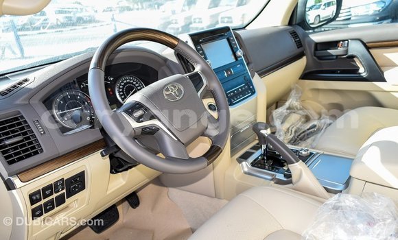 Acheter Import Voiture Toyota Land Cruiser Noir à Import - Dubai, Namibie Acheter Import Voiture Toyota Land Cruiser Noir à Import - Dubai, Namibie