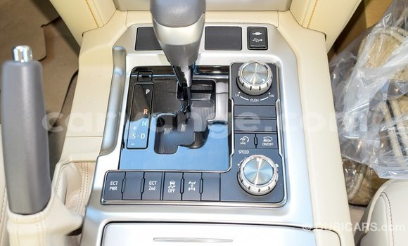 Acheter Import Voiture Toyota Land Cruiser Noir à Import - Dubai, Namibie Acheter Import Voiture Toyota Land Cruiser Noir à Import - Dubai, Namibie