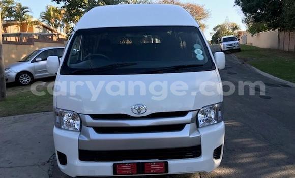 Acheter Occasion Voiture Toyota 2000GT Blanc à Windhoek, Namibie Acheter Occasion Voiture Toyota 2000GT Blanc à Windhoek, Namibie