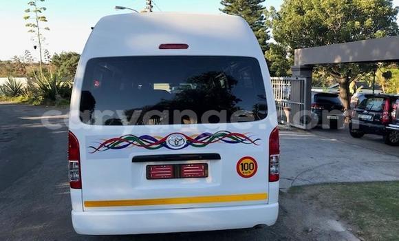 Acheter Occasion Voiture Toyota 2000GT Blanc à Windhoek, Namibie Acheter Occasion Voiture Toyota 2000GT Blanc à Windhoek, Namibie