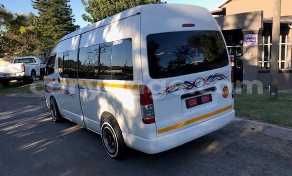 Acheter Occasion Voiture Toyota 2000GT Blanc à Windhoek, Namibie Acheter Occasion Voiture Toyota 2000GT Blanc à Windhoek, Namibie