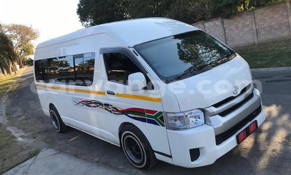 Acheter Occasion Voiture Toyota 2000GT Blanc à Windhoek, Namibie Acheter Occasion Voiture Toyota 2000GT Blanc à Windhoek, Namibie