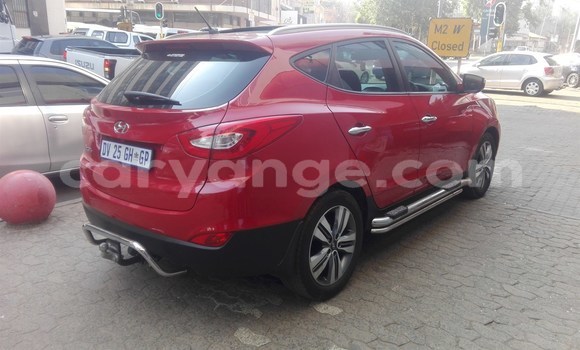 Buy Used Hyundai Ix35 Red Car in Grootfontein in Namibia Buy Used Hyundai Ix35 Red Car in Grootfontein in Namibia