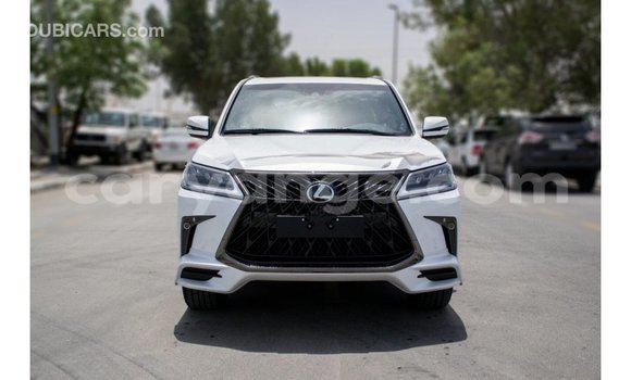 Acheter Import Voiture Lexus LX Blanc à Import - Dubai, Namibie Acheter Import Voiture Lexus LX Blanc à Import - Dubai, Namibie