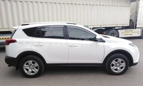 Buy Used Toyota RAV4 White Car in Warmbad in Karas Buy Used Toyota RAV4 White Car in Warmbad in Karas