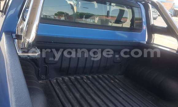 Acheter Occasion Voiture Isuzu KB Bleu à Windhoek, Namibie Acheter Occasion Voiture Isuzu KB Bleu à Windhoek, Namibie