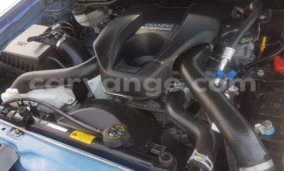 Acheter Occasion Voiture Isuzu KB Bleu à Windhoek, Namibie Acheter Occasion Voiture Isuzu KB Bleu à Windhoek, Namibie