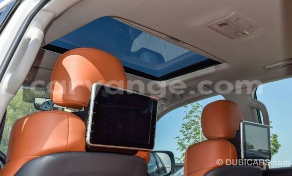 Acheter Import Voiture Toyota Land Cruiser Blanc à Import - Dubai, Namibie Acheter Import Voiture Toyota Land Cruiser Blanc à Import - Dubai, Namibie