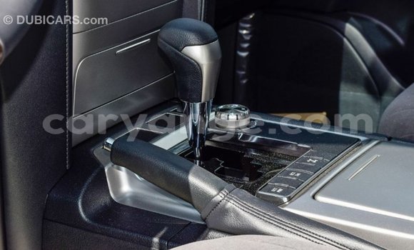 Acheter Import Voiture Toyota Land Cruiser Noir à Import - Dubai, Namibie Acheter Import Voiture Toyota Land Cruiser Noir à Import - Dubai, Namibie