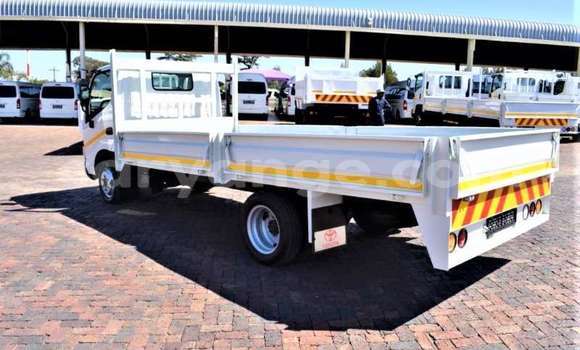 Buy Used Toyota Dyna White Truck in Karasburg in Karas Buy Used Toyota Dyna White Truck in Karasburg in Karas