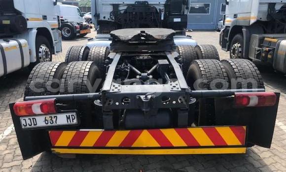 Acheter Occasion Utilitaire Mercedes‒Benz 2644 Blanc à Grootfontein, Namibie Acheter Occasion Utilitaire Mercedes‒Benz 2644 Blanc à Grootfontein, Namibie