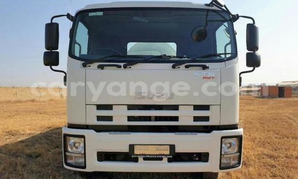 Buy Used Isuzu FTR 850 White Truck in Gobabis in Omaheke Buy Used Isuzu FTR 850 White Truck in Gobabis in Omaheke