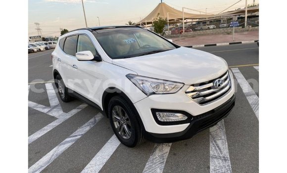 Acheter Import Voiture Hyundai Santa Fe Blanc à Import - Dubai, Namibie Acheter Import Voiture Hyundai Santa Fe Blanc à Import - Dubai, Namibie
