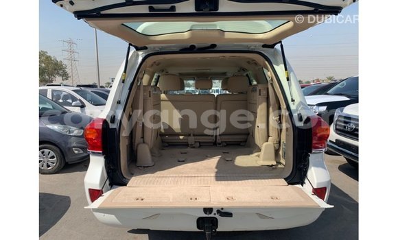Buy Import Toyota Land Cruiser White Car in Import - Dubai in Namibia Buy Import Toyota Land Cruiser White Car in Import - Dubai in Namibia