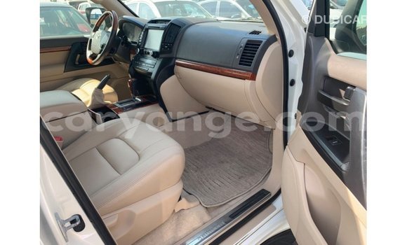 Buy Import Toyota Land Cruiser White Car in Import - Dubai in Namibia Buy Import Toyota Land Cruiser White Car in Import - Dubai in Namibia