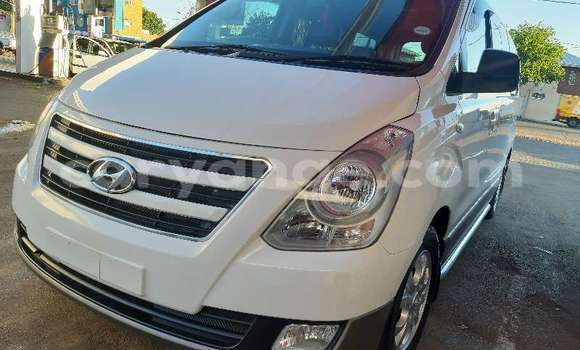 Buy Used Hyundai H1 White Car in Windhoek in Namibia Buy Used Hyundai H1 White Car in Windhoek in Namibia