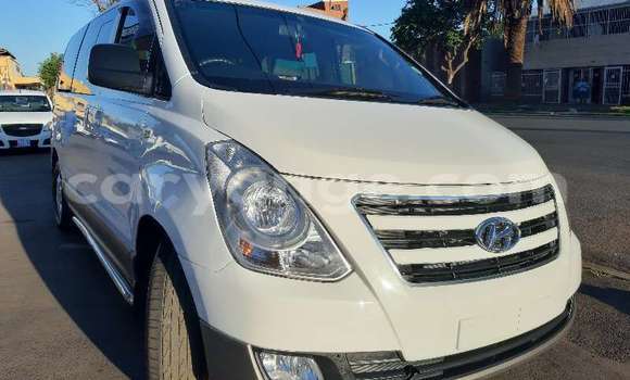 Buy Used Hyundai H1 White Car in Windhoek in Namibia Buy Used Hyundai H1 White Car in Windhoek in Namibia