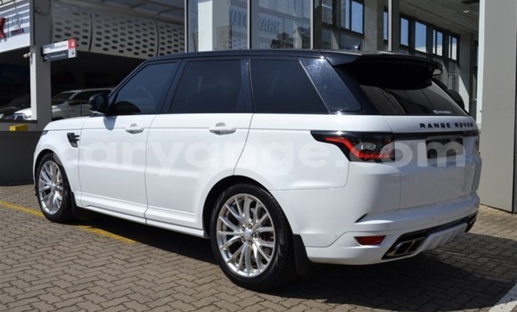 Buy Used Land Rover Discovery Sport White Car in Grootfontein in Namibia Buy Used Land Rover Discovery Sport White Car in Grootfontein in Namibia
