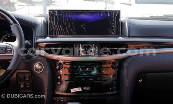 Acheter Import Voiture Lexus LX Blanc à Import - Dubai, Namibie Acheter Import Voiture Lexus LX Blanc à Import - Dubai, Namibie