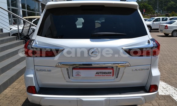 Acheter Occasion Voiture Lexus LX Blanc à Grootfontein, Namibie Acheter Occasion Voiture Lexus LX Blanc à Grootfontein, Namibie