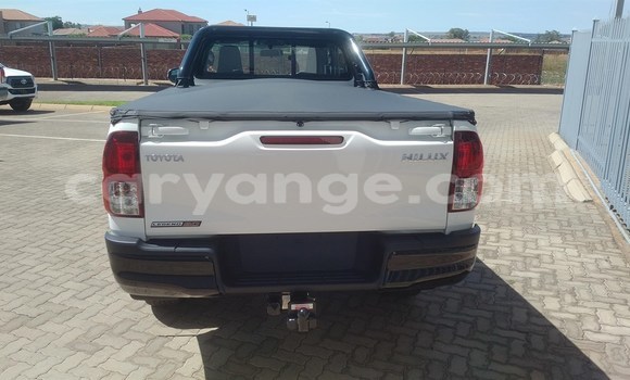 Acheter Occasion Voiture Toyota Hilux Blanc à Grootfontein, Namibie Acheter Occasion Voiture Toyota Hilux Blanc à Grootfontein, Namibie