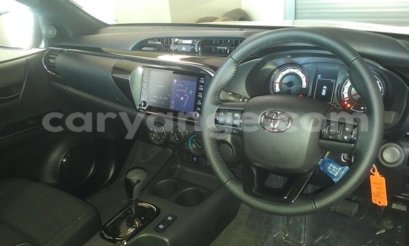 Acheter Occasion Voiture Toyota Hilux Blanc à Grootfontein, Namibie Acheter Occasion Voiture Toyota Hilux Blanc à Grootfontein, Namibie