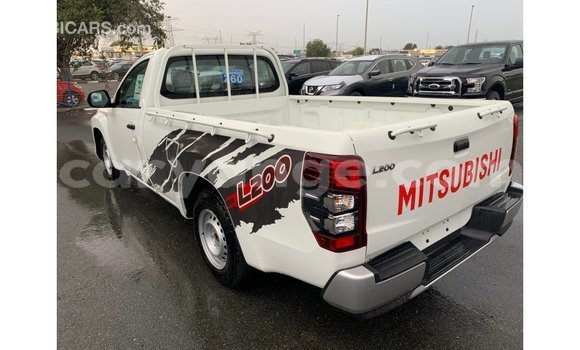 Buy Import Mitsubishi L200 White Car in Import - Dubai in Namibia Buy Import Mitsubishi L200 White Car in Import - Dubai in Namibia
