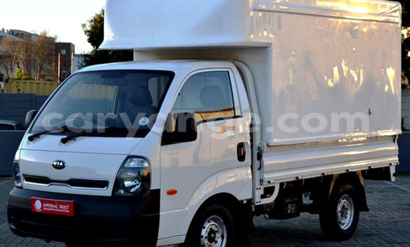 Acheter Occasion Voiture Kia K7 Blanc à Leonardville, Omaheke Acheter Occasion Voiture Kia K7 Blanc à Leonardville, Omaheke