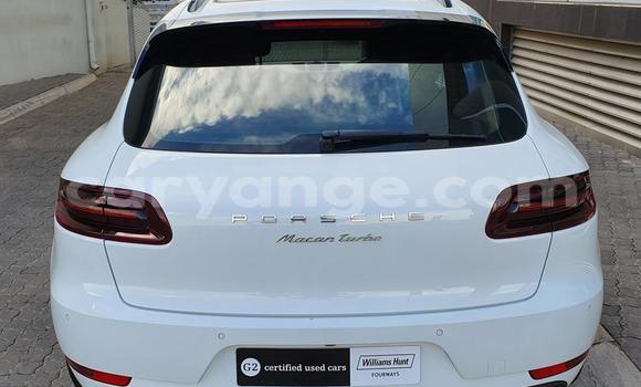 Acheter Occasion Voiture Porsche Macan Blanc à Karasburg, Karas Acheter Occasion Voiture Porsche Macan Blanc à Karasburg, Karas