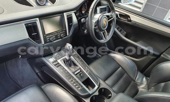 Acheter Occasion Voiture Porsche Macan Blanc à Karasburg, Karas Acheter Occasion Voiture Porsche Macan Blanc à Karasburg, Karas