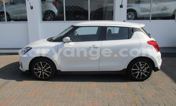 Acheter Occasion Voiture Suzuki Swift Blanc à Gobabis, Omaheke Acheter Occasion Voiture Suzuki Swift Blanc à Gobabis, Omaheke