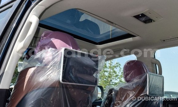 Acheter Import Voiture Toyota Land Cruiser Noir à Import - Dubai, Namibie Acheter Import Voiture Toyota Land Cruiser Noir à Import - Dubai, Namibie