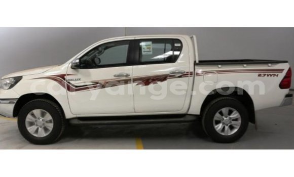Acheter Import Voiture Toyota Hilux Blanc à Import - Dubai, Namibie Acheter Import Voiture Toyota Hilux Blanc à Import - Dubai, Namibie
