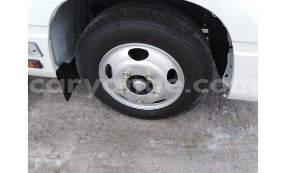 Acheter Import Voiture Toyota Coaster Blanc à Import - Dubai, Namibie Acheter Import Voiture Toyota Coaster Blanc à Import - Dubai, Namibie