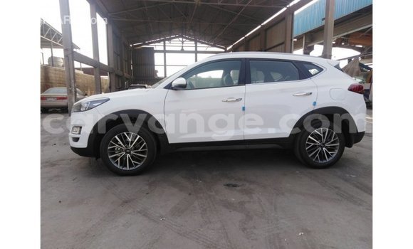 Buy Import Hyundai Tucson White Car in Import - Dubai in Namibia Buy Import Hyundai Tucson White Car in Import - Dubai in Namibia