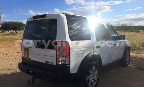 Buy Used Land Rover Discovery White Car in Windhoek in Namibia
