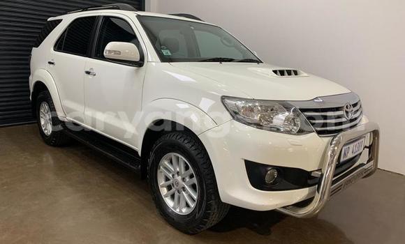 Acheter Occasion Voiture Toyota Fortuner Blanc à Karasburg, Karas Acheter Occasion Voiture Toyota Fortuner Blanc à Karasburg, Karas