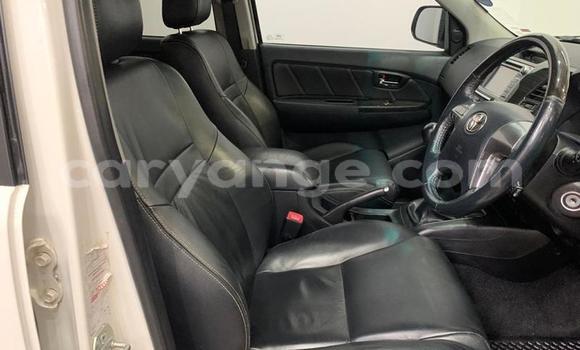 Acheter Occasion Voiture Toyota Fortuner Blanc à Karasburg, Karas Acheter Occasion Voiture Toyota Fortuner Blanc à Karasburg, Karas