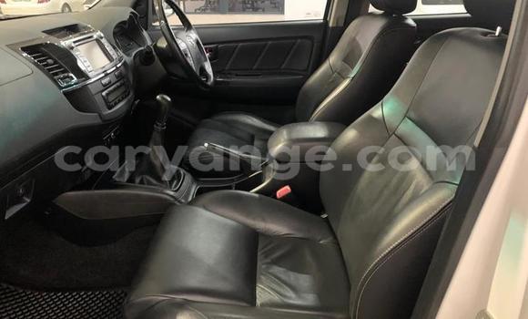 Acheter Occasion Voiture Toyota Fortuner Blanc à Karasburg, Karas Acheter Occasion Voiture Toyota Fortuner Blanc à Karasburg, Karas