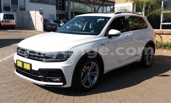 Buy Used Volkswagen Tiguan White Car in Gobabis in Omaheke Buy Used Volkswagen Tiguan White Car in Gobabis in Omaheke